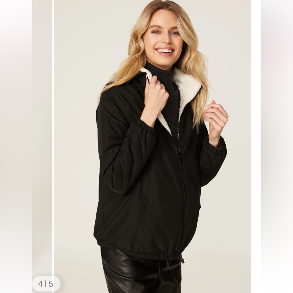 Ingrid & Isabel Reversible Faux Sherpa Maternity Jacket Size XS - Picture 2 of 12